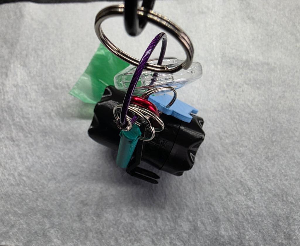 DogTidy - Dog Walkers Care Accessory Keychain Kit